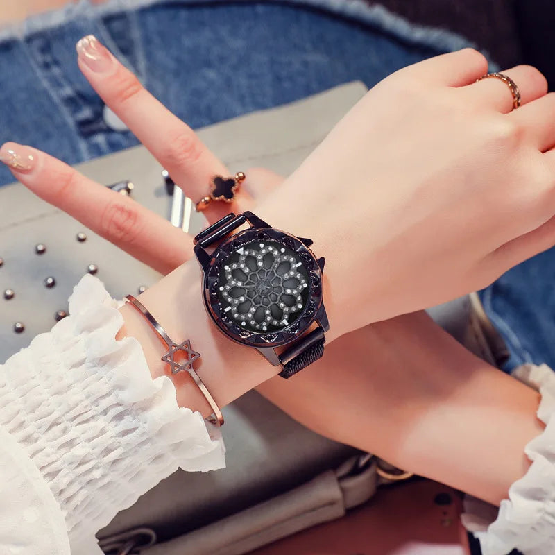 2022 Rose Gold Rotating Flower Watches Relogio Feminino Fashion Diamond Magnetic Quartz Clock Hot Sale Lucky Women Wrist Watches